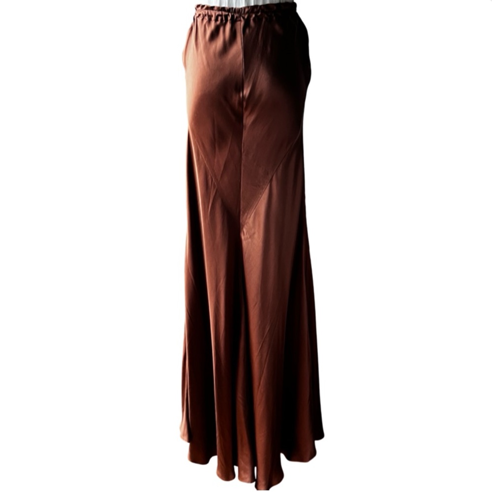 ‼️💥PRICE DROP ☄️ Vintage Roberto Cavalli Skirt Size M/L
100% Silk - Picture 4 of 13